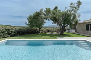 VILLA CON PISCINA NELLE COLLINE DELLA GALLURA Arzachena